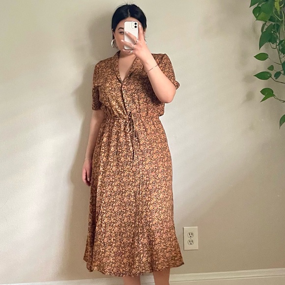 singer & spicer Dresses & Skirts - Vintage Botanical Print Waist Tie Shirt Style Button Dress